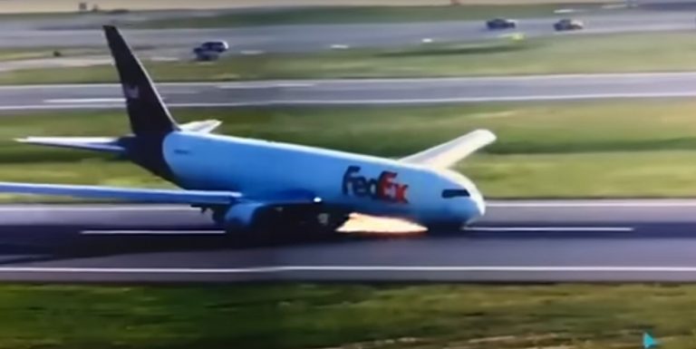 VIDEO | Un avion-cargo a aterizat de urgenţă la Istanbul