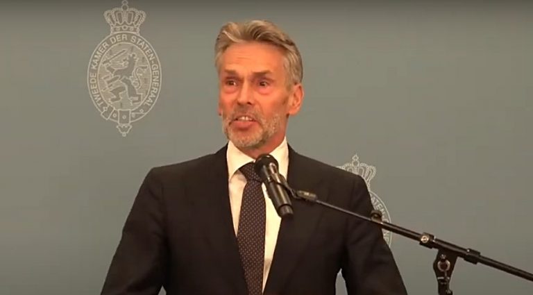 Fostul şef al serviciilor de informaţii şi securitate Dick Schoof, propus premier al Olandei