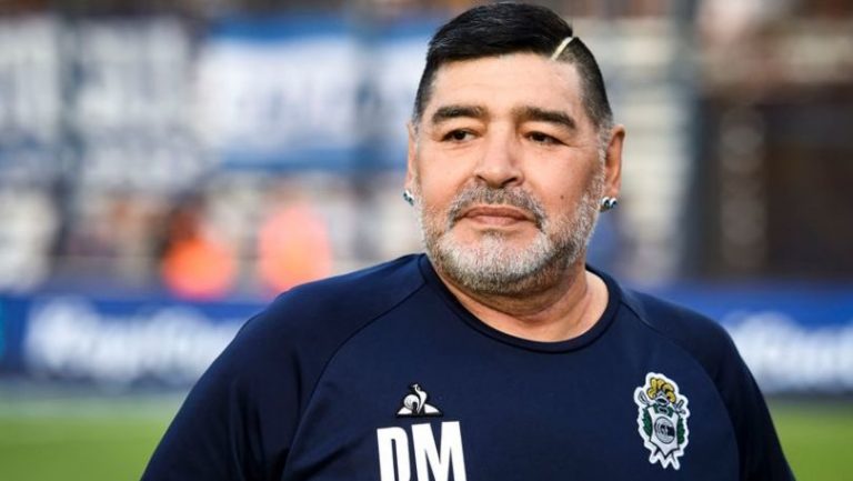 Copiii lui Maradona au cerut ca rămăşiţele tatălui lor să fie transferate într-un mausoleu