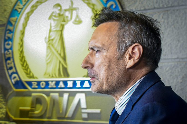 Florian Coldea, fost prim-adjunct SRI, trimis în judecată de DNA pentru trafic de influenţă