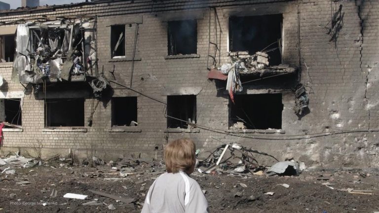 Rusia continuă ofensiva în Harkov. 6.000 de persoane au fost evacuate, zeci de kilometri pătraţi au fost cuceriţi în doar câteva zile