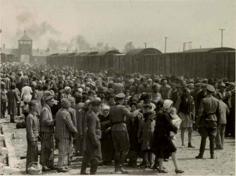 80 de ani de la eliberarea lagărului de la Auschwitz