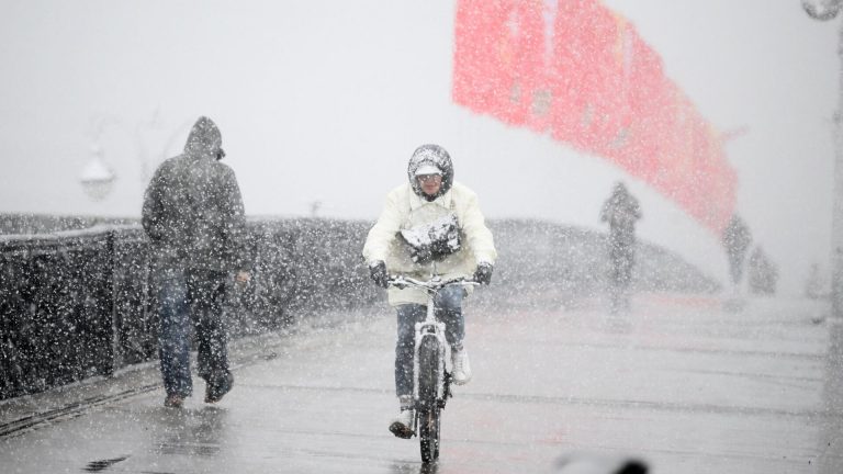 A nins la Moscova, unde se înregistrează cele mai scăzute temperaturi din ultimii 25 de ani