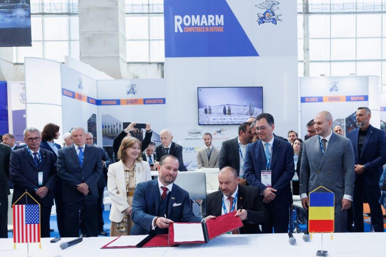 Acord de cooperare între Carfil şi Periscope Avation pentru producerea unei drone româneşti, semnat în prezența ambasadoarei SUA în România