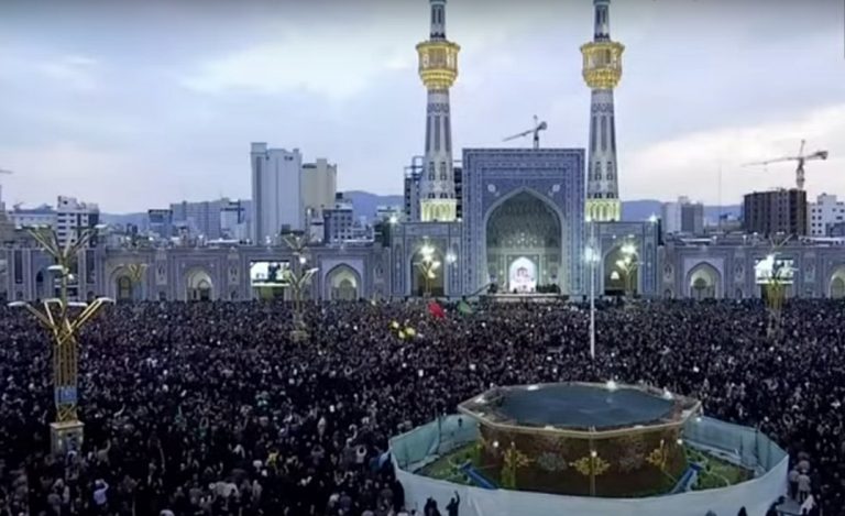 VIDEO | Preşedintele Iranului, Ebrahim Raisi, a fost înmormântat în oraşul natal