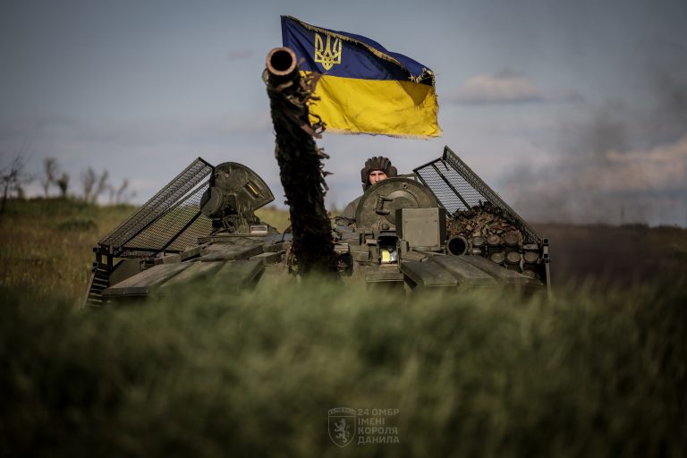 Ucraina lucrează la constituirea de noi brigăzi pentru a face rotaţii ale trupelor pe front