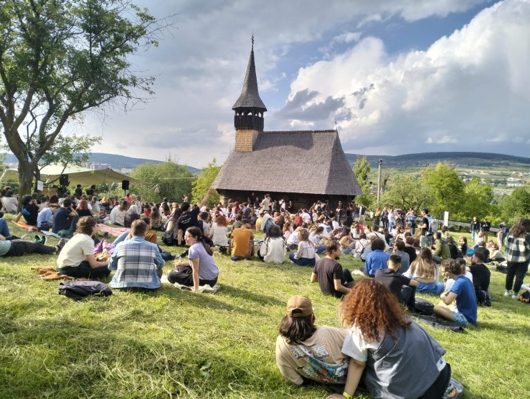 „Iarmaroc la Sat” – un Festival al Creației și Artelor care aduce tinerii la Muzeul Satului
