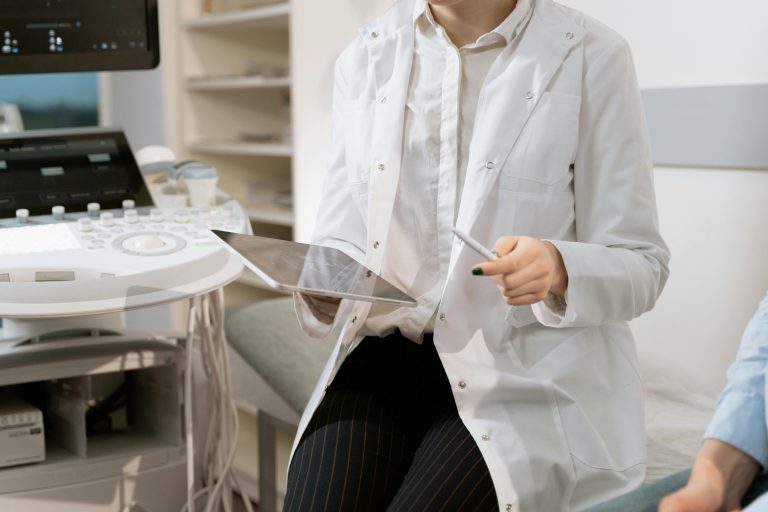Federaţia „Solidaritatea Sanitară”: Medicii din sistemul public românesc sunt epuizaţi, expuşi unor riscuri majore