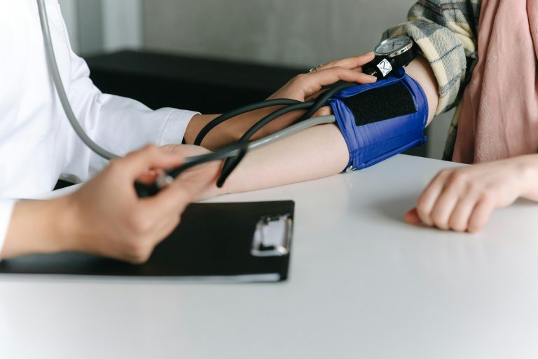 Cele mai multe decese cauzate de infarct se înregistrează în timpul sărbătorilor de iarnă, avertizează experţii