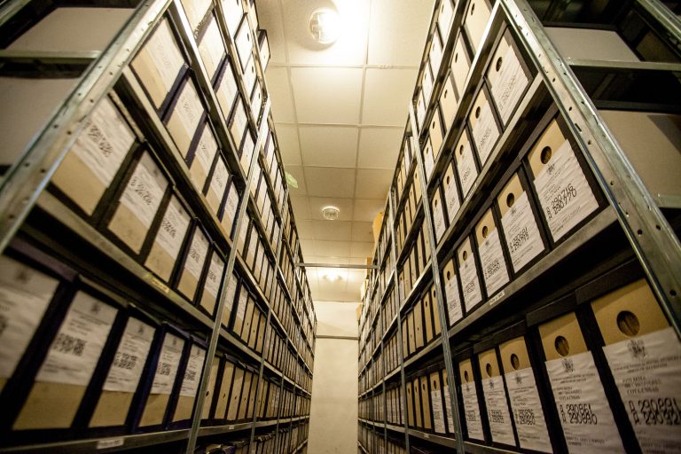 CNSAS: 250.000 de dosare de urmărire, deschise de Securitate în perioada 1980-1989