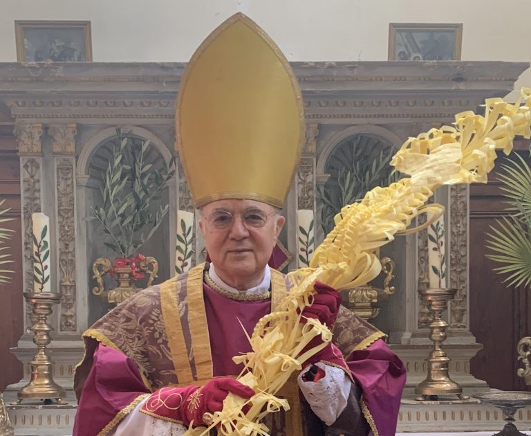 Vatican | Monseniorul Carlo Maria Vigano, opozant al papei Francisc, acuzat de schismă în faţa justiţiei