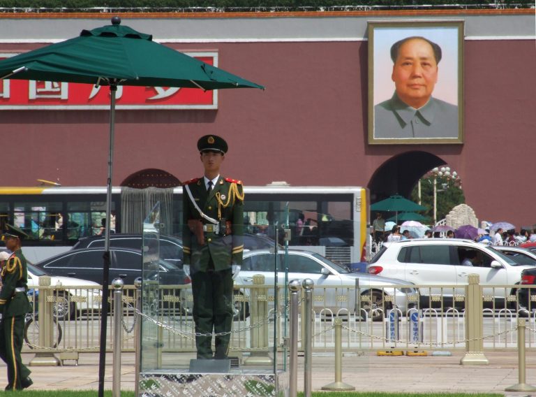 Opt morţi şi 17 răniţi într-un atac cu cuţitul într-o şcoală din China