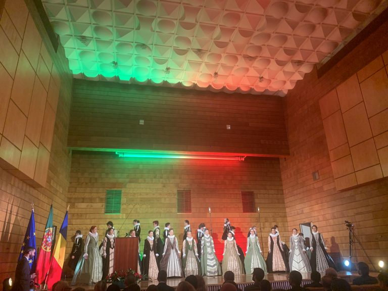 Romania’s Madrigal Choir celebrates Portugal’s National Day, 50 years since its Carnation Revolution