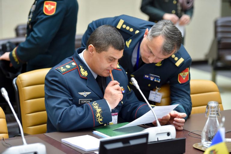 Investigație | Fostul șef al armatei din Moldova, informator al GRU: „Trebuie să închidem repede granița cu România!” / Reacția Chișinăului