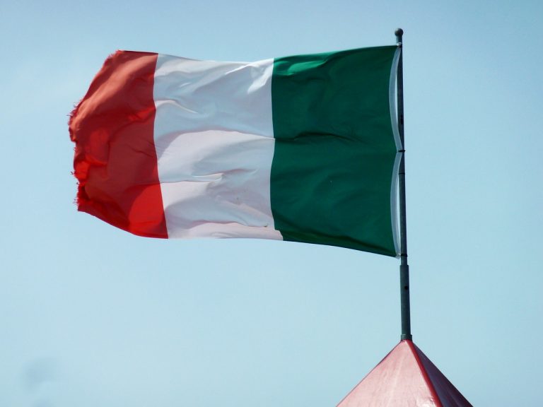 The Guardian: Un sat italian cu 46 de locuitori are 30 de candidaţi la alegerile locale