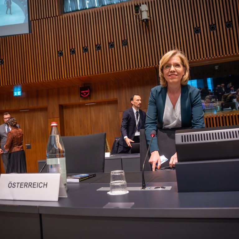 Austria vrea să anuleze votul “ilegal” în favoarea Green Deal al propriului ministru al mediului, care nu a respectat “voinţa guvernului”