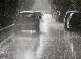 ANM: Cea mai mare parte a ţării se află sâmbătă sub atenţionare cod galben de ploi abundente și instabilitate atmosferică