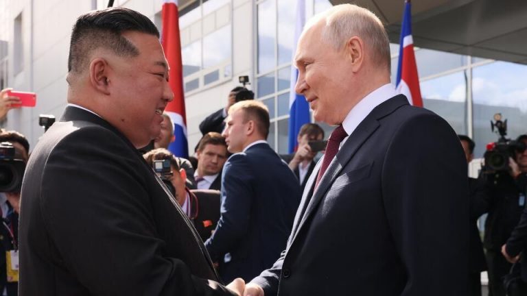 Putin şi Kim au semnat un acord de parteneriat strategic / Ce prevede