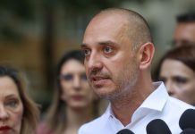 Vicepreşedinte USR: Această mascaradă trebuie oprită. Guvernul Veştea nu are susţinere