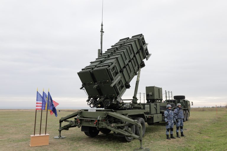 Ministrul Apărării anunţă că România a dat Ucrainei de la gloanţe la sistemul Patriot: Aceste lucruri sunt clasificate