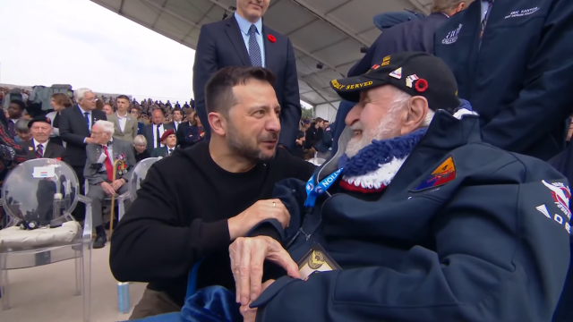 Zelenski, ovaţionat la ceremonia marcării a 80 de ani de la Debarcarea în Normandia