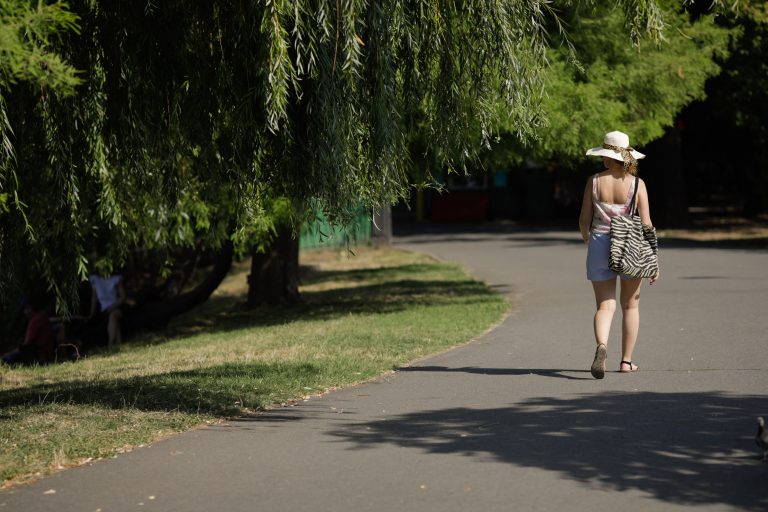 Medic cardiolog: În perioada de caniculă, trebuie să fim atenţi la excesul de efort fizic