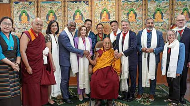China critică o vizită a unui grup de parlamentari americani la Dalai Lama