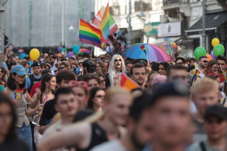 VIDEO | Tens of thousands march in biggest ever pride parade in Romanian capital