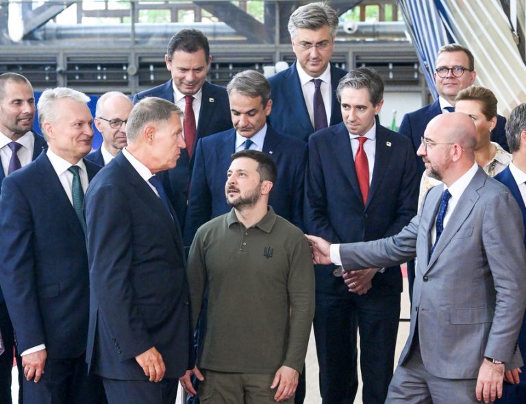 Rareș Bogdan, despre Iohannis: Eu zic să urmăriţi cu atenţie ce se întâmplă în următoarele luni