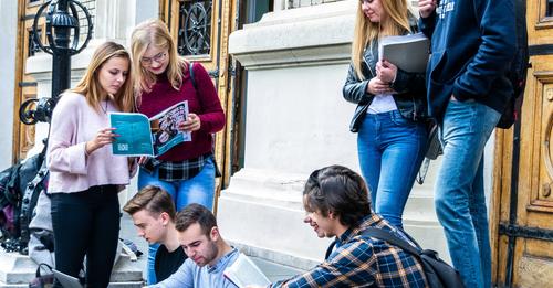 Locuri mai multe la cea mai bună universitate din țară. Universitatea Babeș-Bolyai din Cluj-Napoca anunță noi specializări și creșterea numărului de locuri bugetat