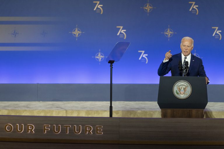 Summit NATO la Washington | Biden: „Nu faceţi greşeli, Ucraina îl poate opri pe Putin”. El a menţionat România în rândul ţărilor care vor ajuta Kievul