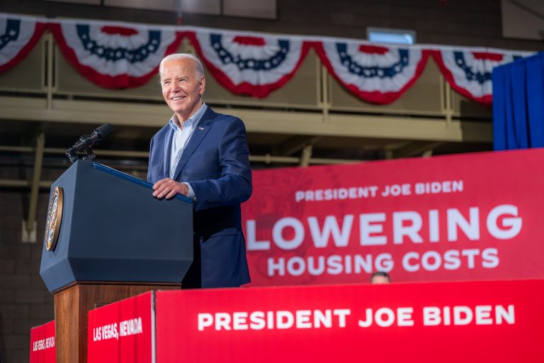 Biden, încurajat de familie să-şi continue campania pentru a fi reales preşedinte