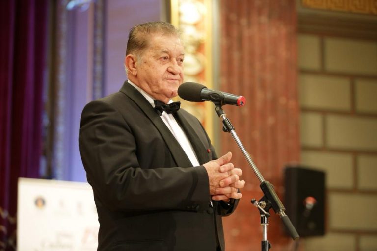 Actorul Dorel Vişan: Ne uităm obiceiurile noastre frumoase şi le luăm pe ale altora, care-s mai urâte