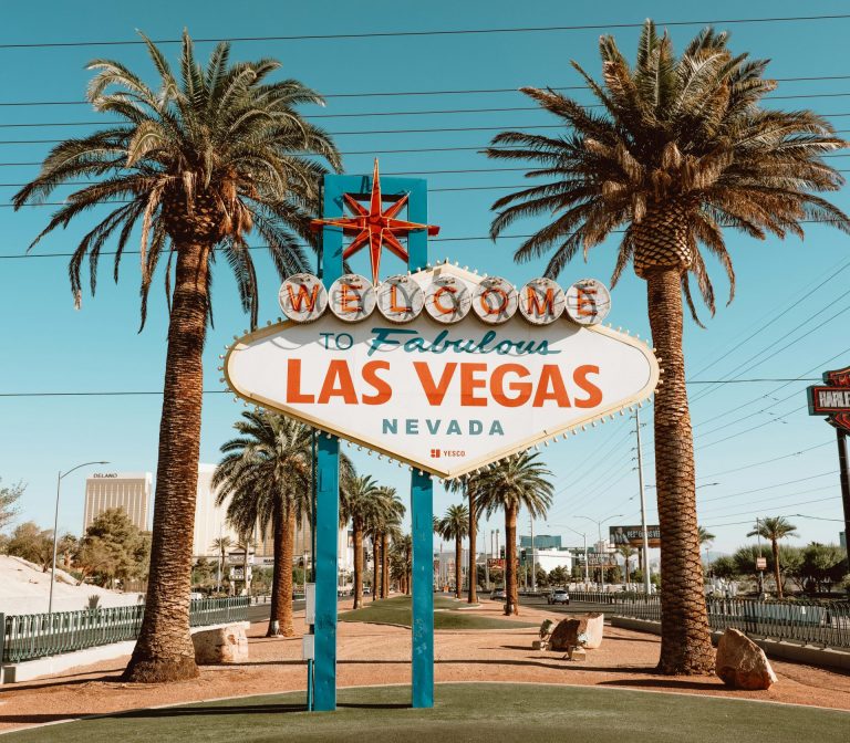AFP: Mai mulţi morţi în SUA, din cauza unui val de căldură / Record istoric la Las Vegas de 48,9°C