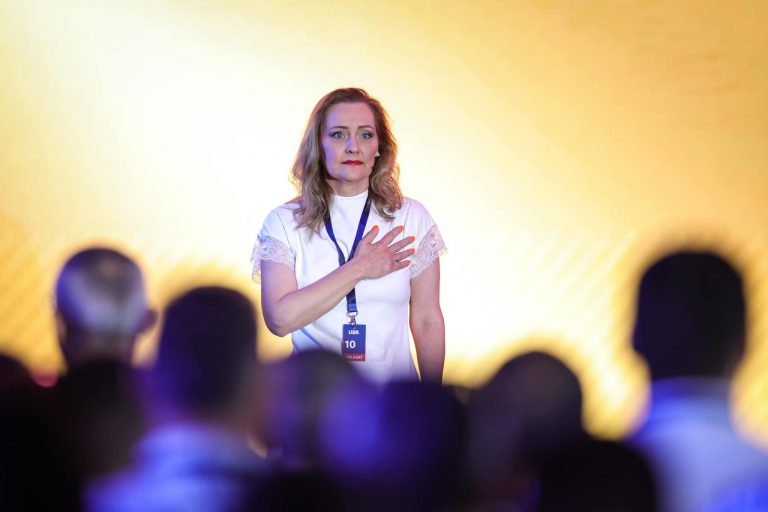 Lasconi: România trebuie să rămână alături de Ucraina