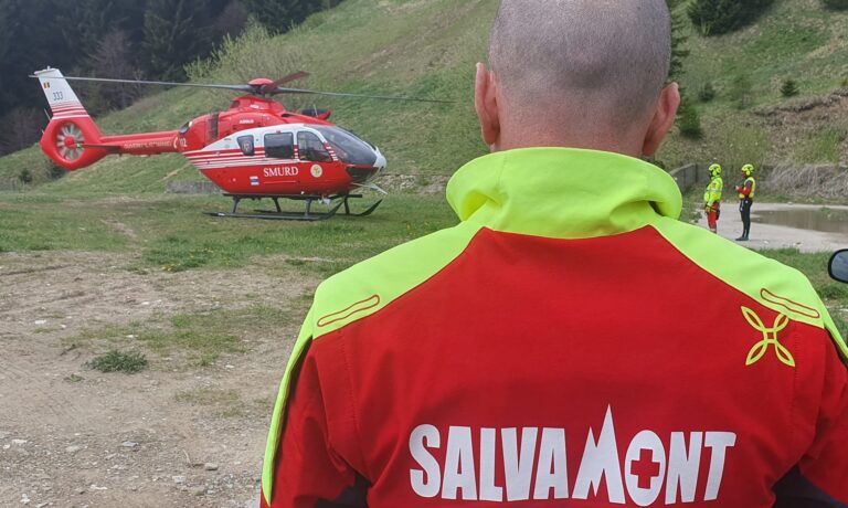 Salvamont Braşov avertizează: Crește numărul apelurilor de la turişti cu simptome de infarct / Recomandări pentru drumeţii pe timp de caniculă