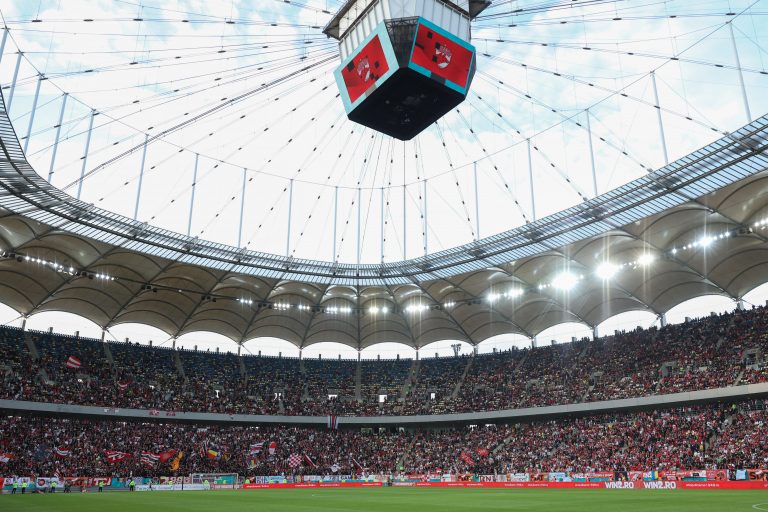 Începe sezonul 2024-2025 al Superligii: Campioana FCSB întâlneşte Universitatea Cluj, iar vicecampioana CFR Cluj pe Dinamo / Programul primei etape