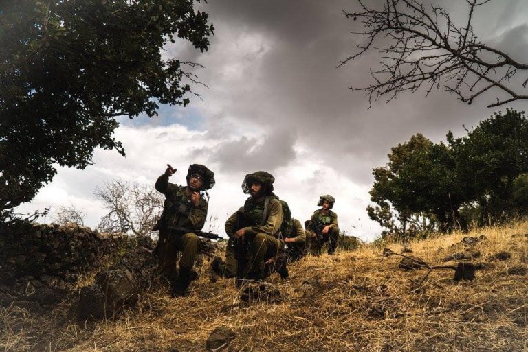 „Risc clar” | Londra suspendă unele vânzări de arme către Israel