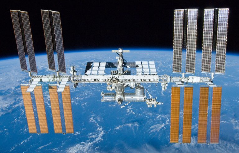 Sfârșitul unei ere: SUA se pregătesc să taie legăturile spațiale cu Rusia, amenințând viitorul Roscosmos