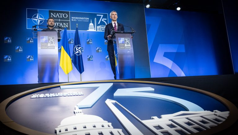 Multă agitație nu asigură și multe progrese. Summitul de la Washington, dosarul aderării Ucrainei la NATO și fondul Articolului 5