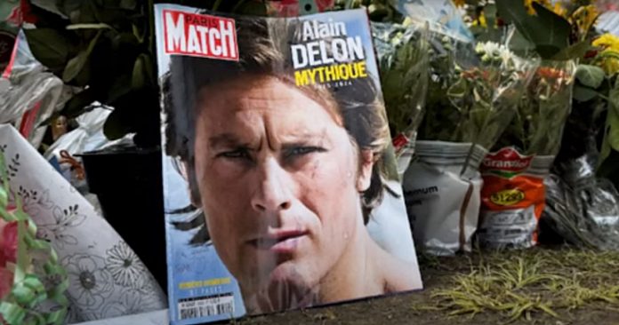 Alain Delon inmormantare