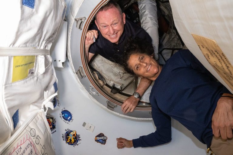 VIDEO | O nouă echipă se alătură astronauților Butch Wilmore și Suni Williams blocați pe ISS