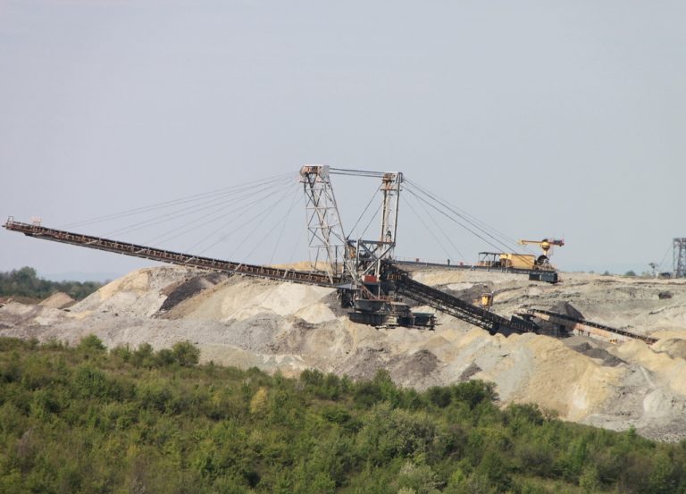 Alunecare de teren la Cariera Rovinari din cadrul Complexului Energetic Oltenia. Ministrul Energiei, Sebastian Burduja, a trimis corpul de control