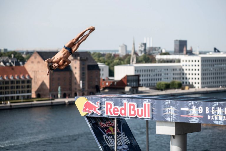 Constantin Popovici, argint la Montreal în circuitul mondial de sărituri în apă de la mare înălţime