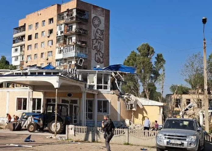 Hotel lovit de rachetă în Kramatorsk