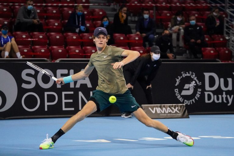 Jannik Sinner, numărul unu al tenisului mondial, nu a fost sancţionat după ce a fost depistat pozitiv la două controale în luna martie