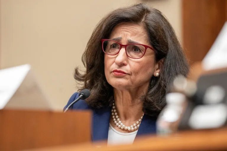 Preşedinta Universităţii Columbia din New York a demisionat după protestele pro-palestiniene