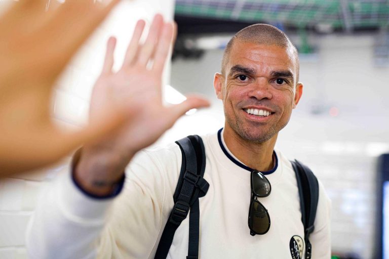 Pepe se retrage din fotbal la 41 de ani. Fundaşul portughez a jucat în 878 de meciuri