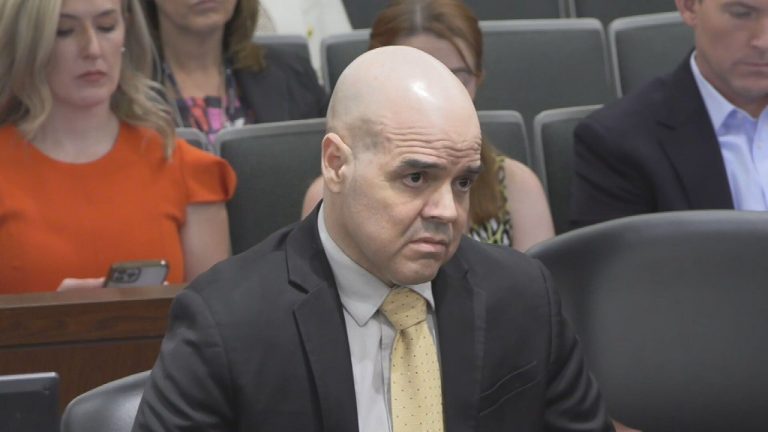 Fost politician american, condamnat la închisoare pe viaţă pentru uciderea unui jurnalist care îi demascase corupția