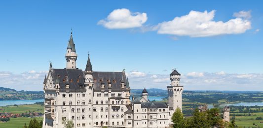 Neuschwanstein Castle. Wikipedia